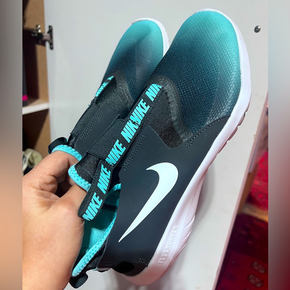 Nike Easy Slide on Sneakers